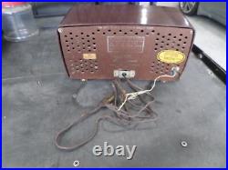 Vintage ZENITH Model 7H918 FM radio Bakelite Original Works PERFECT NICE