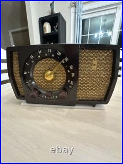 Vintage ZENITH Model H723 AM- FM radio Bakelite Working EXC Vintage ZENITH Model H723 AM- FM radio Bakelite Working EXC