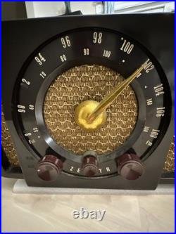 Vintage ZENITH Model H723 AM- FM radio Bakelite Working EXC Vintage ZENITH Model H723 AM- FM radio Bakelite Working EXC