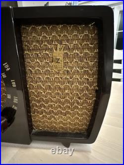 Vintage ZENITH Model H723 AM- FM radio Bakelite Working EXC Vintage ZENITH Model H723 AM- FM radio Bakelite Working EXC