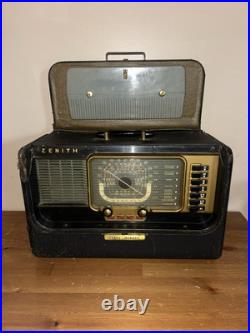 Vintage ZENITH Trans Oceanic Wave Magnet Tube Radio Powers On Read Description