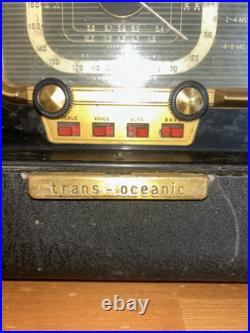 Vintage ZENITH Trans Oceanic Wave Magnet Tube Radio Powers On Read Description