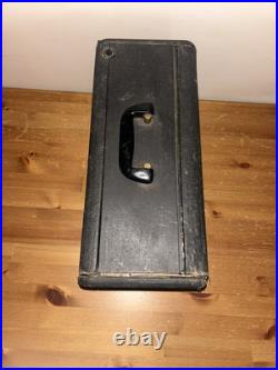 Vintage ZENITH Trans Oceanic Wave Magnet Tube Radio Powers On Read Description