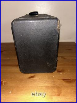Vintage ZENITH Trans Oceanic Wave Magnet Tube Radio Powers On Read Description