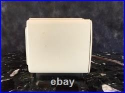 Vintage Zenith 1952 Model L522W AM Tube Clock Radio Bakelite White Telechron