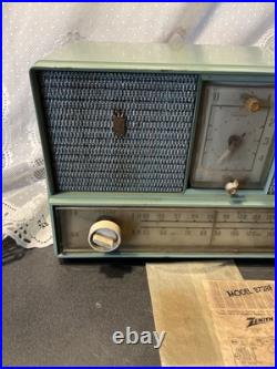 Vintage Zenith 4 Tube Clock Works Radio Static Mint Green Model B728f Vintage Zenith 4 Tube Clock Works Radio Static Mint Green Model B728f
