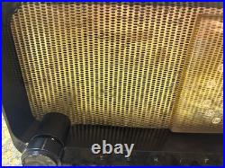 Vintage Zenith 5D810Y Black Bakelite Tube Radio AM Works Original USA