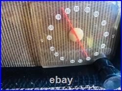 Vintage Zenith 5D810Y Black Bakelite Tube Radio AM Works Original USA