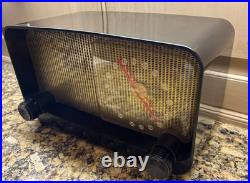 Vintage Zenith 5D810Y Black Bakelite Tube Radio AM Works Original USA
