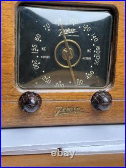 Vintage Zenith 5r68UX Tube Radio with Phono Record Player VERY RARE! MCM UNTESTED
