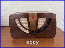 Vintage Zenith 6D030 Radio Designed by Charles & Ray Eames