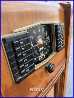 Vintage Zenith 8S661 Tube Console Radio Art Deco Long Distance Standard READ