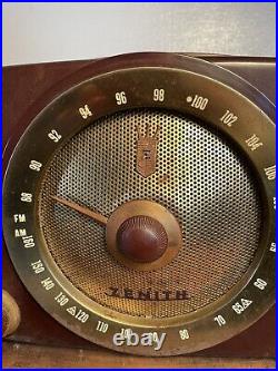 Vintage Zenith AM FM Tube Radio Model Y825 Bakelite Works