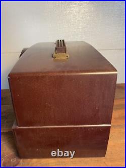 Vintage Zenith AM FM Tube Radio Model Y825 Bakelite Works