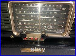 Vintage Zenith B600 Trans-oceanic Wave Magnet Multi-band Shortwave Radio
