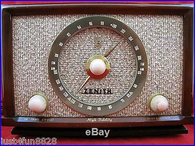 Vintage Zenith B835R High Fidelity AM / FM Tube Tabletop Radio