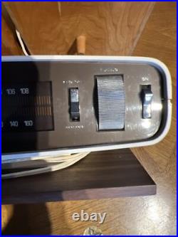 Vintage Zenith E-441W X-Tube Table AM/FM Radio #CO235361