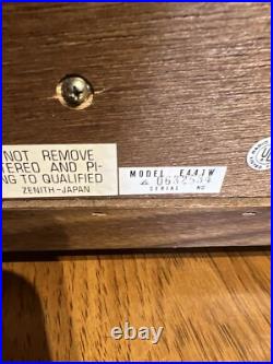 Vintage Zenith E-441W X-Tube Table AM/FM Radio #CO235361