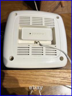 Vintage Zenith E-441W X-Tube Table AM/FM Radio #CO235361 Vintage Zenith E-441W X-Tube Table AM/FM Radio #CO235361