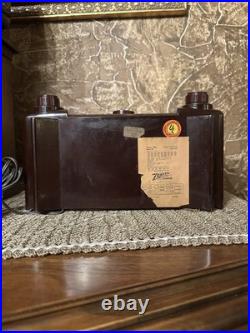 Vintage Zenith H615 Brown Bakelite Tube AM Radio Working Original Back 1950s