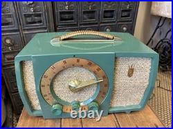 Vintage Zenith H724Z1 Bakelite Am Fm Table Radio Tested Working Green