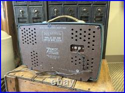 Vintage Zenith H724Z1 Bakelite Am Fm Table Radio Tested Working Green