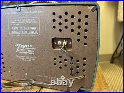 Vintage Zenith H724Z1 Bakelite Am Fm Table Radio Tested Working Green