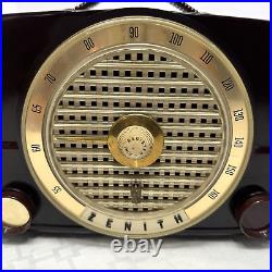 Vintage Zenith K526 Tube Radio 1953 AM Broadcast Reciever Brown Tabletop 5K04