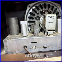 Vintage Zenith K526 Tube Radio 1953 AM Broadcast Reciever Brown Tabletop 5K04