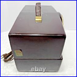 Vintage Zenith K526 Tube Radio 1953 AM Broadcast Reciever Brown Tabletop 5K04