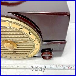 Vintage Zenith K526 Tube Radio 1953 AM Broadcast Reciever Brown Tabletop 5K04