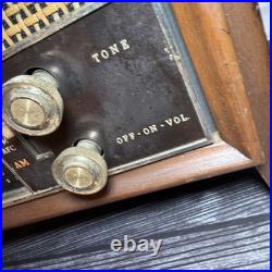 Vintage Zenith K731 AM FM Tube Radio Wood Tabletop Long Distance Works Great