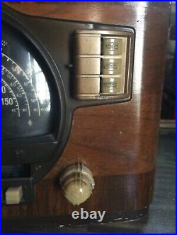 Vintage Zenith Long Distance Black Dial Tube Radio For Restoration