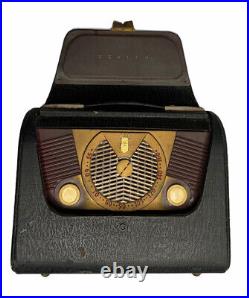 Vintage Zenith Long Distance Universal AM Black Suitcase Tube Radio in Case