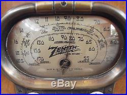 Vintage Zenith Model 5S319 Racetrack Dial Working 1939 Wood, 2 chips on knobs