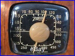 Vintage Zenith Model 6D525 Table Top Tube radio original the'Toaster