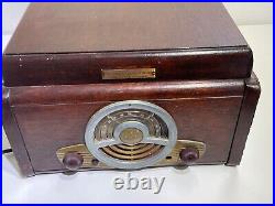 Vintage Zenith Model 6R886 Tube Radio Phonograph Combo Sold AS-IS Parts Only
