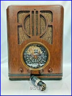 Vintage Zenith Model 6-S-229 Tombstone Style Tube Radio in Wooden Case Untested