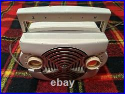 Vintage Zenith Radio K412 W (c. 1953) Owl Eye Portable Needs Repair