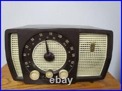 Vintage Zenith Radio Model Y723 1956
