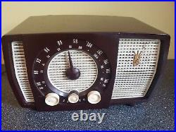 Vintage Zenith Radio Model Y723 WORKING