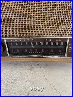 Vintage Zenith S-58040, Model K731 Mid Century Long Distance AM/FM Tube Radio