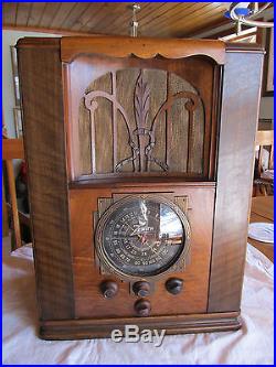 Vintage Zenith Tombstone Radio model 6-S-27