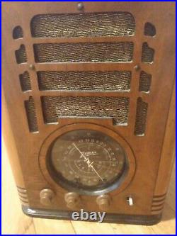 Vintage Zenith Tombstone Style Tube Radio Power Works, Gets Signal