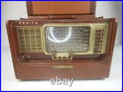 Vintage Zenith Trans-Oceanic Leather Clad Radio w Book