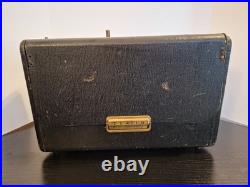 Vintage Zenith Trans Oceanic Wave Magnet Tube Radio Model T600-T600L. 1956