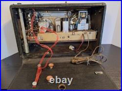 Vintage Zenith Trans Oceanic Wave Magnet Tube Radio Model T600-T600L. 1956