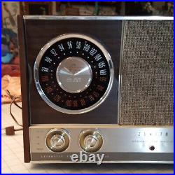 Vintage Zenith Tube AM/FM/ Radio/Phono Model MJ1035-1 Works