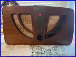 Vintage Zenith Tube Radio 6D030-Z Eames Wood Cabinet AM Powers On Not Working