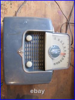 Vintage Zenith Tube Radio The Royalty Of Radio Model 4G903 PARTS OR REPAIR